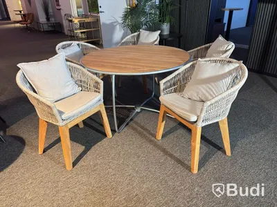 Bord inkl. 5 st. stolar Hillerstorp