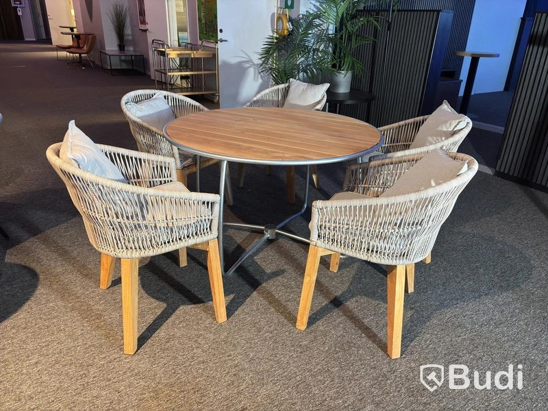 Bord inkl. 5 st. stolar Hillerstorp