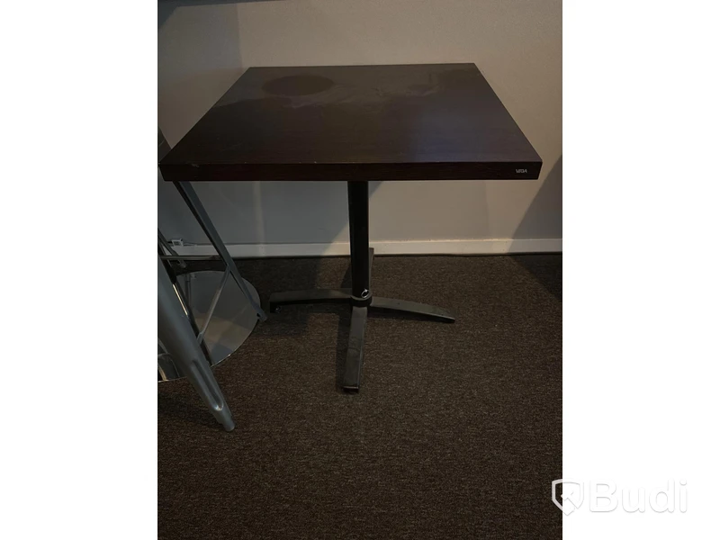 2 Bar Tables incl. Stools