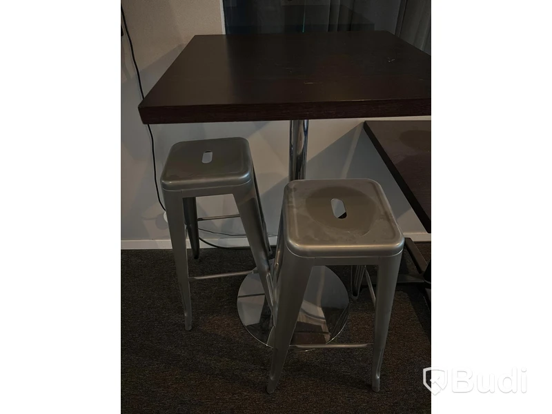 2 Bar Tables incl. Stools