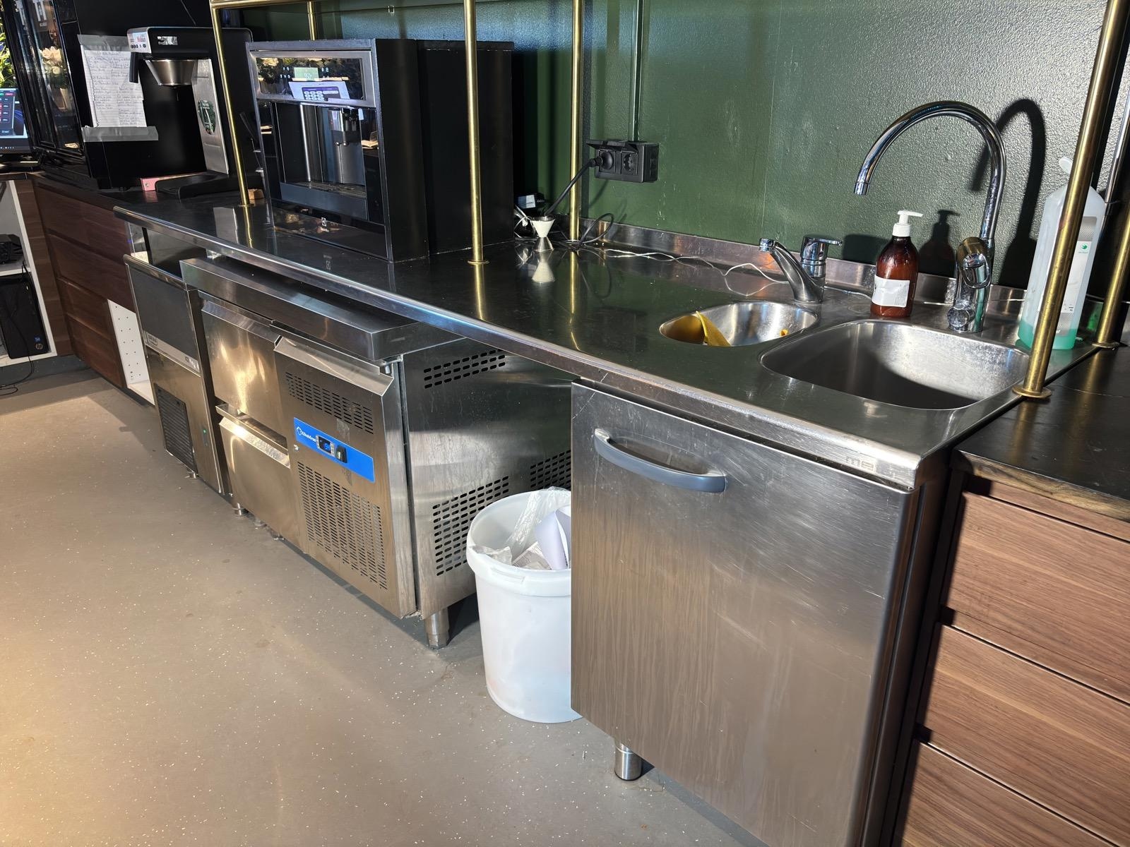 Metos sink unit, incl. base cabinet and mixer tap
