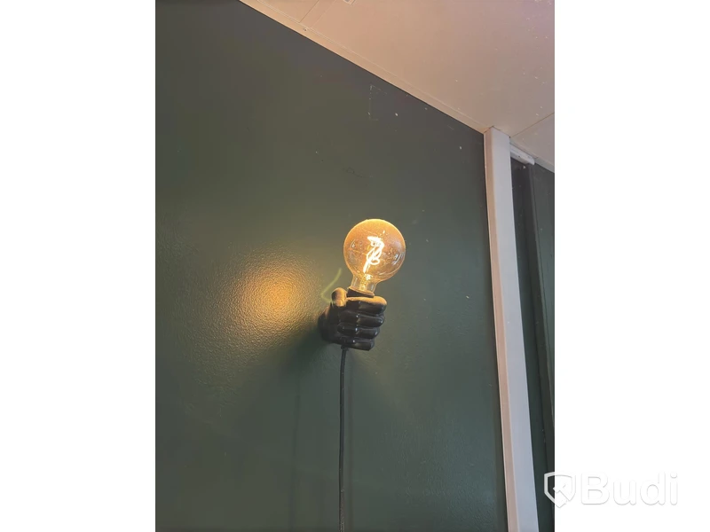 Wall lamp