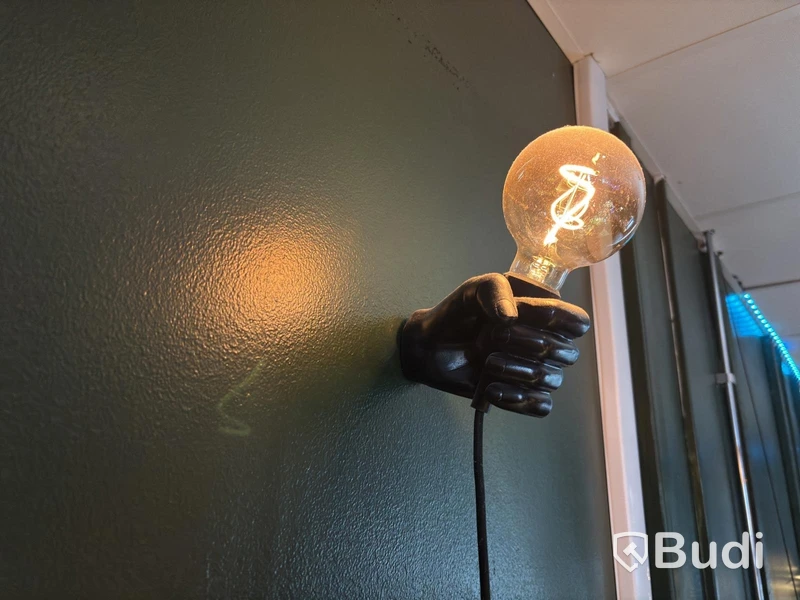 Wall lamp