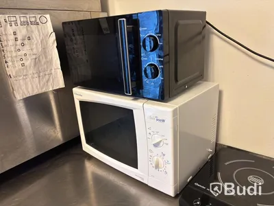 2 microwave ovens, Electrolux and Rusta