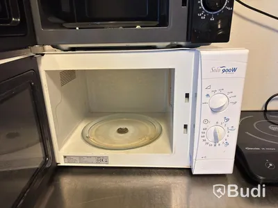 2 microwave ovens, Electrolux and Rusta