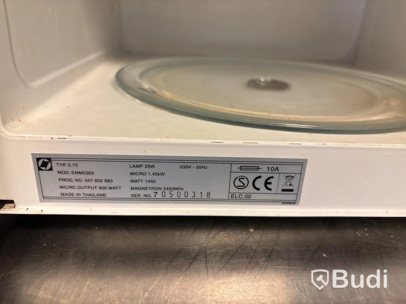 2 microwave ovens, Electrolux and Rusta