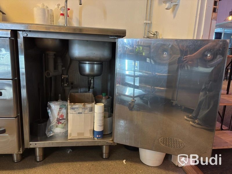 Arbetsbänk Metos, med diskho och ett skåp