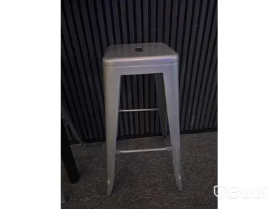 4 st. Ståbord inkl. 8 pallar