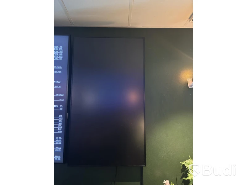 Screen, on the right in the picture