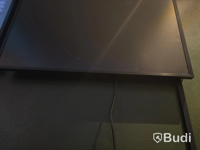 Screen, on the right in the picture