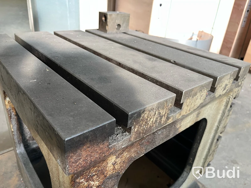 1 st. T-spårsbord / maskinbord i gjutjärn – tung industrikvalitet