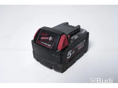 Milwaukee Skruvdragare M18 CBLDD med batteri och laddare