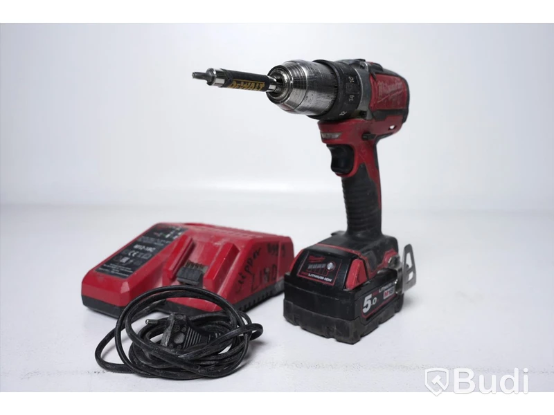 Milwaukee Skruvdragare M18 CBLDD med batteri och laddare