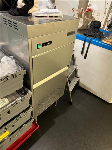 Ismaskin från GGM Gastro EFBH569 400W