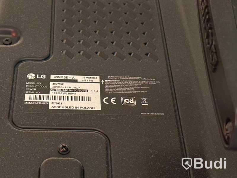 2st takmonterade LG 49VM5E LED-skärmar med mediaspelare