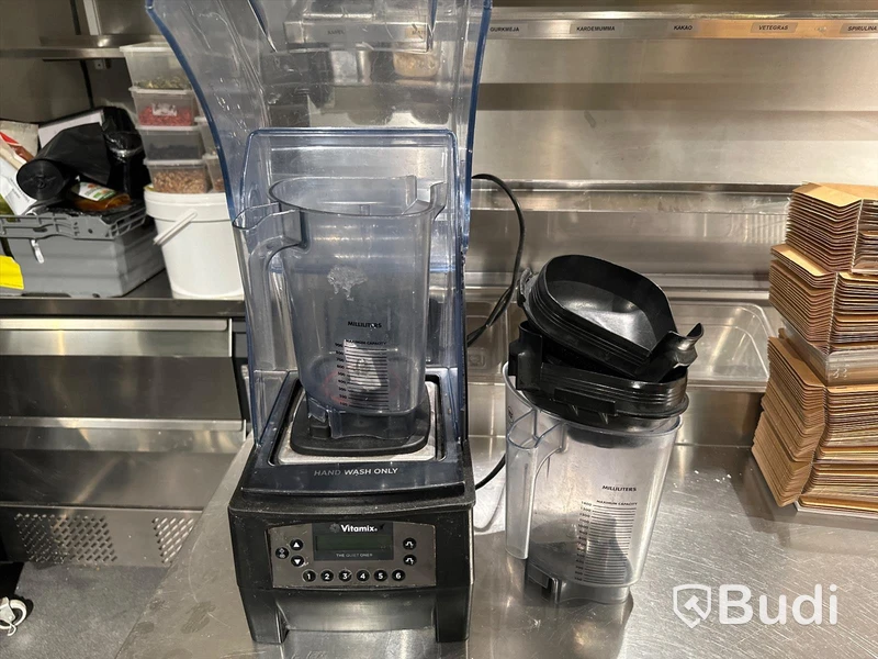 Vitamix Professionell mixer VM0149 med ljudhuv och 4 st tillbringare. OBS! Defekt, se sista bild!