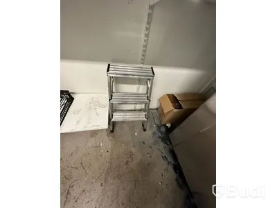 Liten fällbar stege
