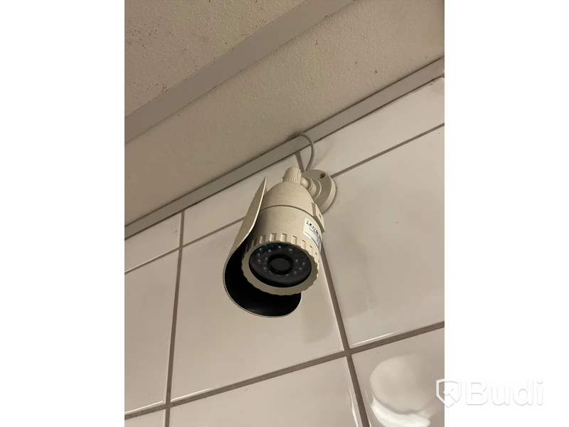 3 st övervakningskameror