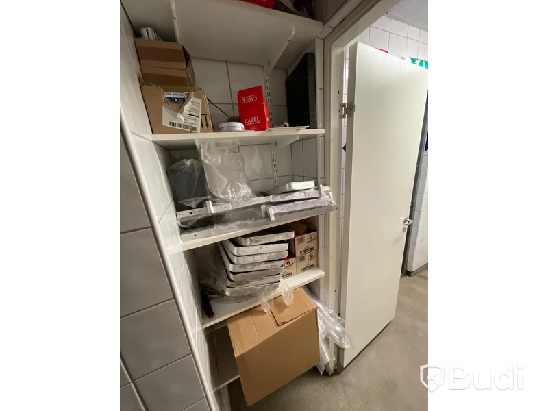 15 st hyllplan 7 st skenor 35 konsoller