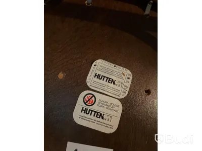 Matgrupp i trä med 8 st stolar HUTTEN