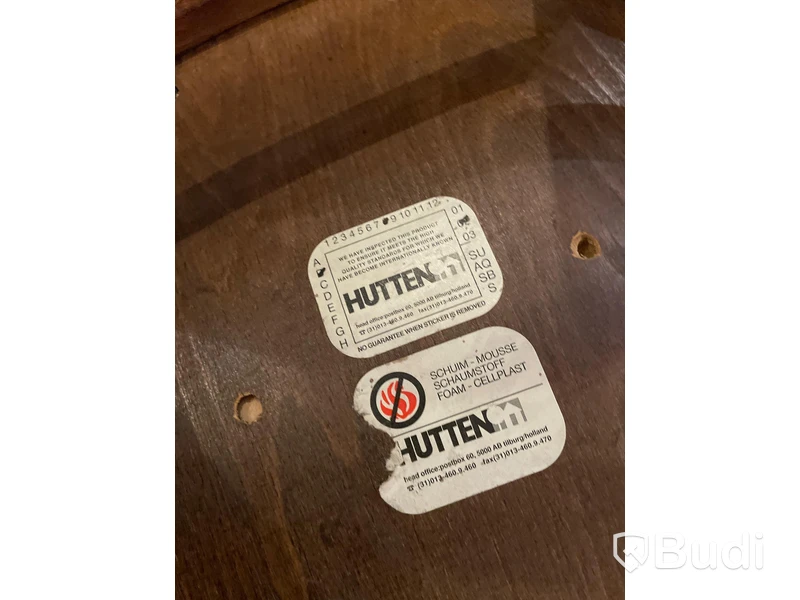 4 st stolar i trä HUTTEN