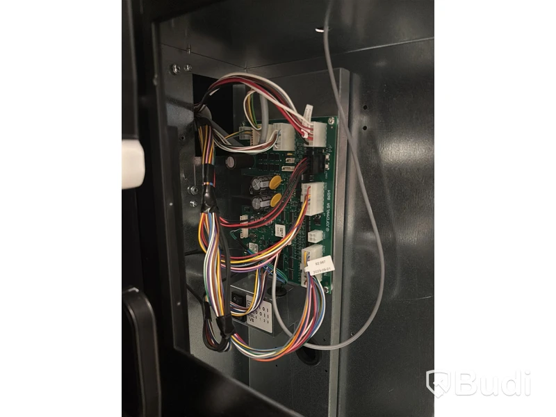 Refrigerated vending machine Vision, Comboplus S R 290 V8, incl. screen, card reader and built-in installation parts