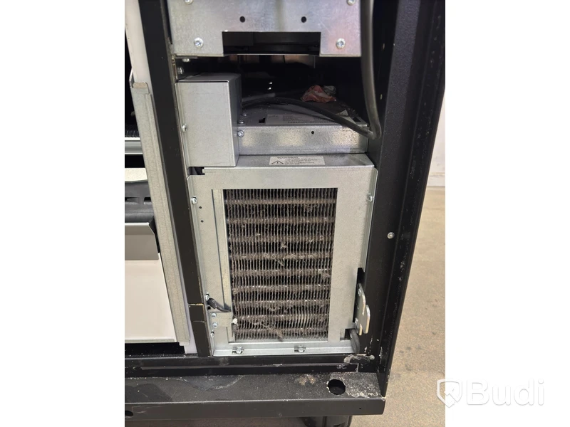 Refrigerated vending machine Vision, Comboplus S R 290 V8, incl. screen, card reader and built-in installation parts