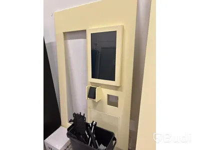 Refrigerated vending machine Vision, Comboplus S R 290 V8, incl. screen, card reader and built-in installation parts