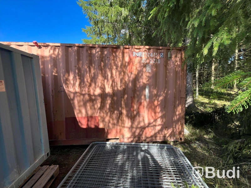 20 fots container med lagerhylla
