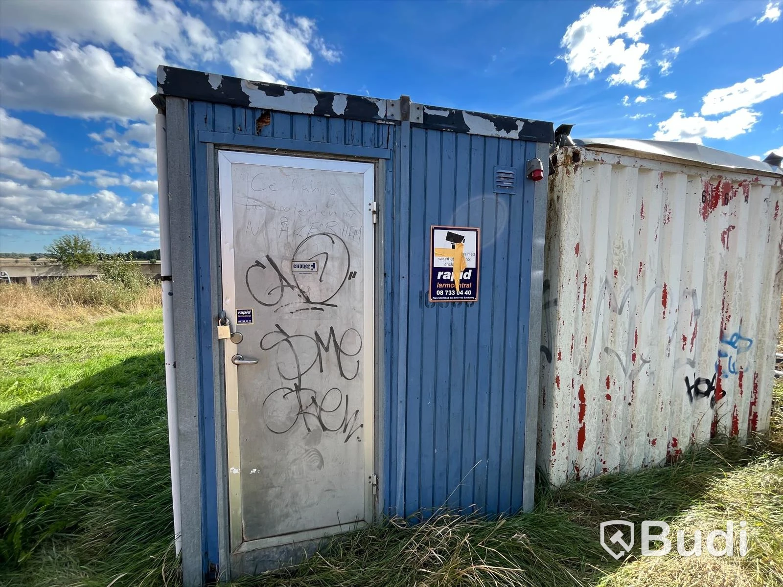 WC-bod, toalettbod med 2st toaletter och handfat.