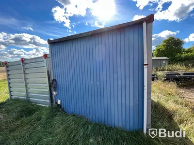 WC-bod, toalettbod med 2st toaletter och handfat.