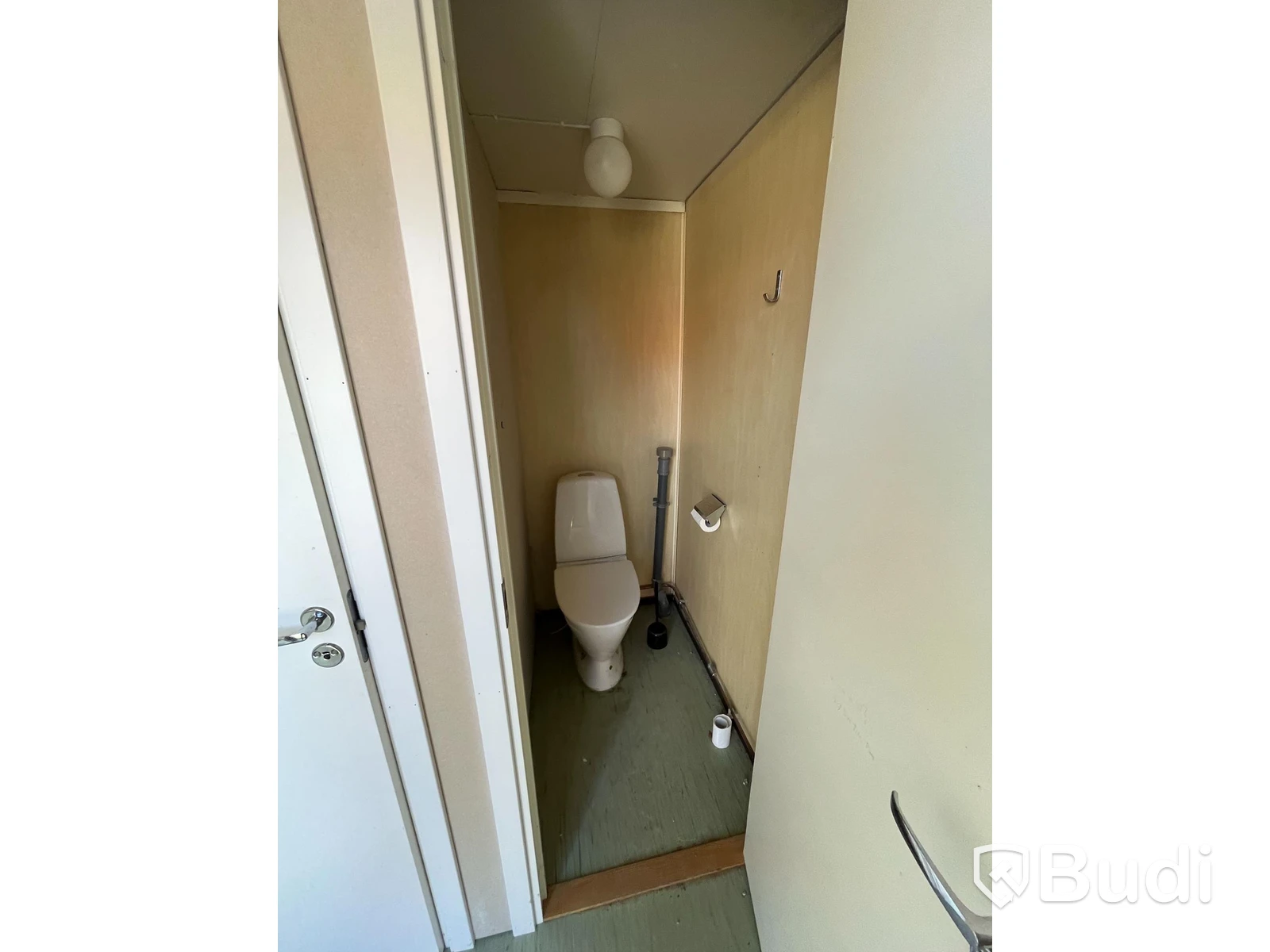 WC-bod, toalettbod med 2st toaletter och handfat.
