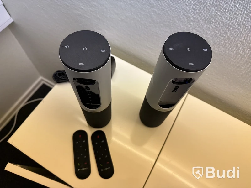 2 st Logitech videokonferenskameror