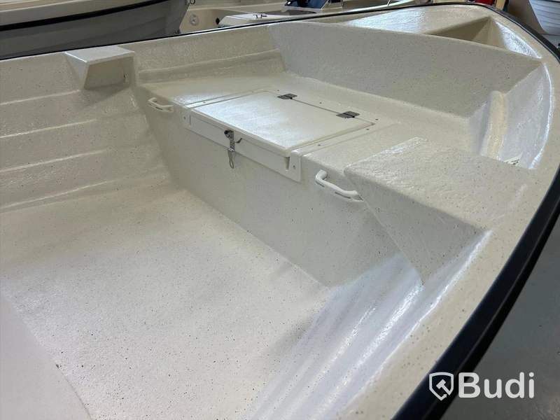 Cremo 550F -26 Console Boat