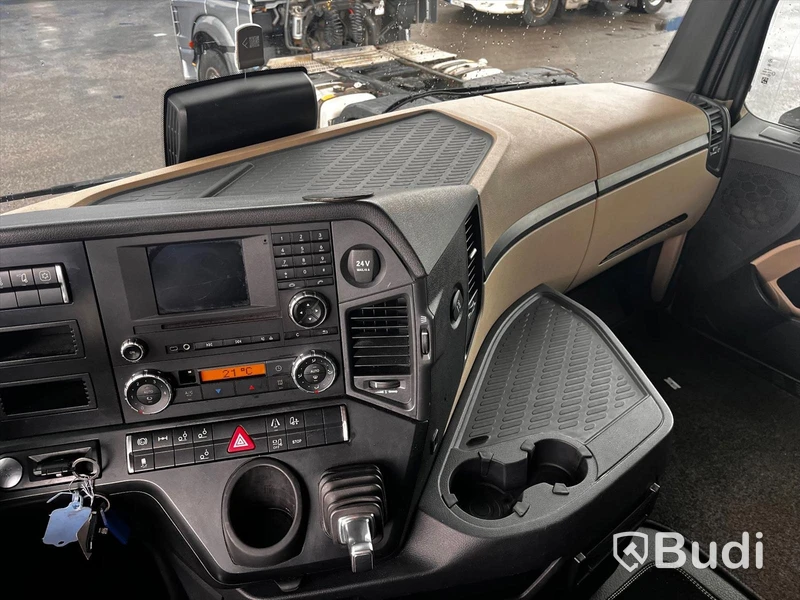 Dragbil Mercedes-Benz Actros 2553 -2019