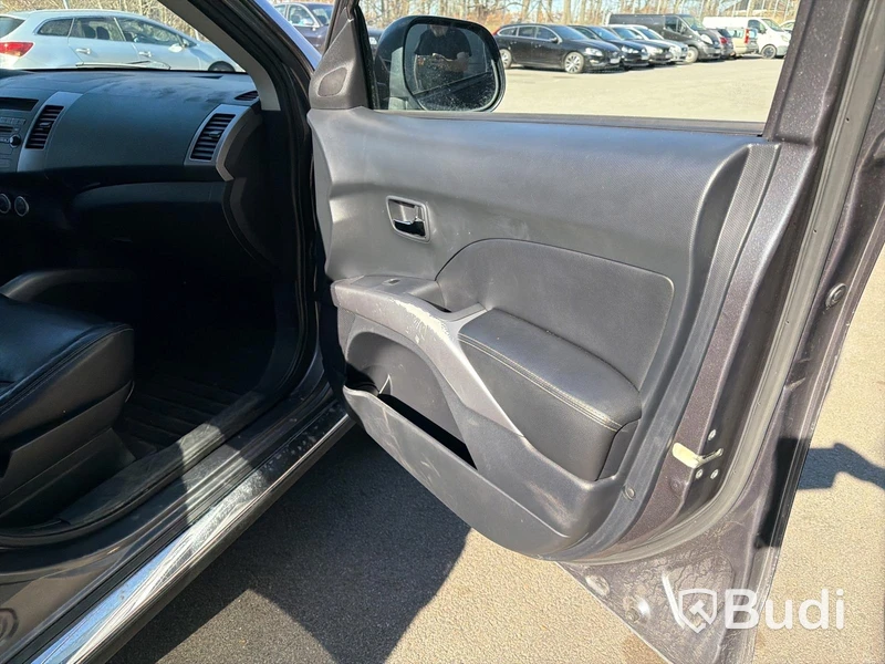 Citroën C-Crosser 2.2 HDi (156hk) -2008