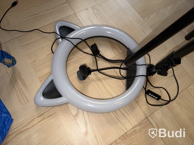 Ringlampa med mobilhållare