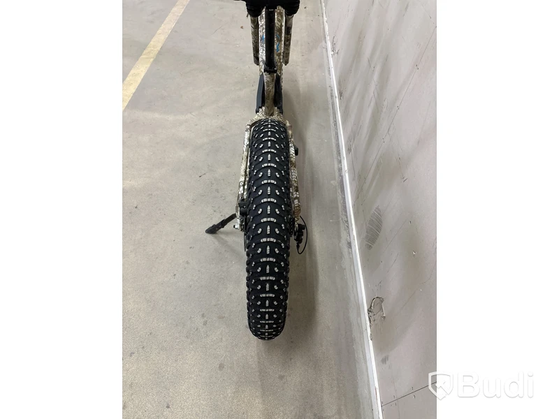 Elcykel Himiway, Cobra med 26x4. 80 tums däck