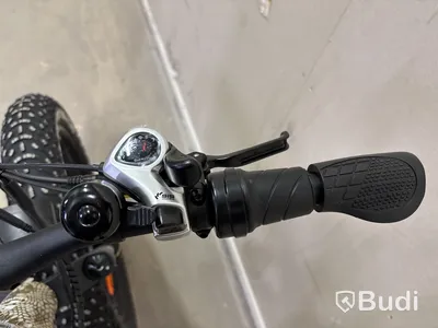 Elcykel Himiway, Cobra med 26x4. 80 tums däck