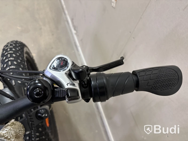 Elcykel Himiway, Cobra med 26x4. 80 tums däck