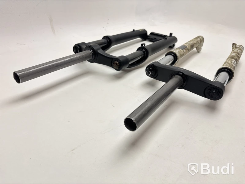 2 st. Framgafflar, olika sorter, e-fork 08 och e-fork 15