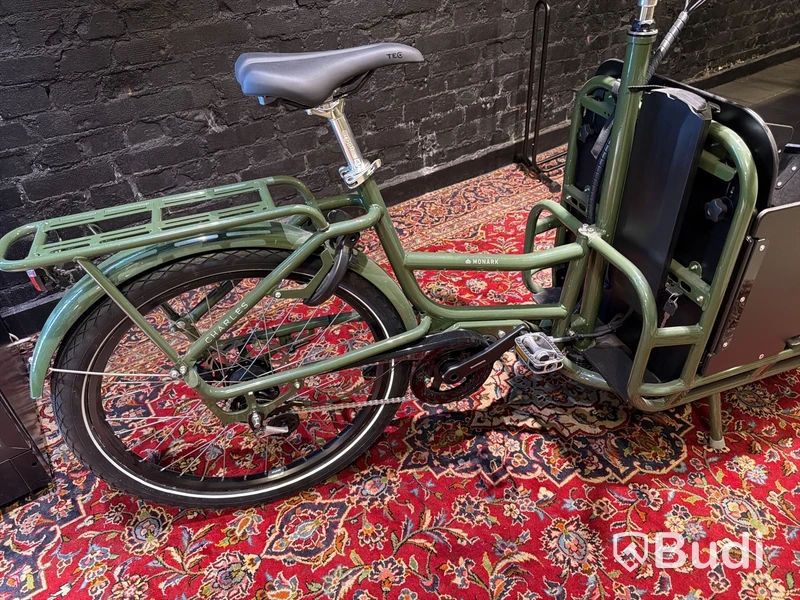 NY Monark Charles Elcykel med låda