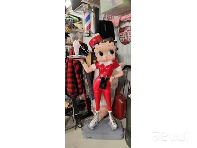 Staty Betty Boop servitris med bricka, röd