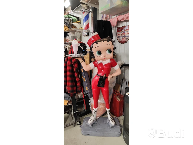 Staty Betty Boop servitris med bricka, röd