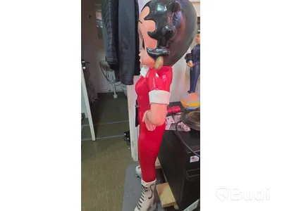 Staty Betty Boop servitris med bricka, röd