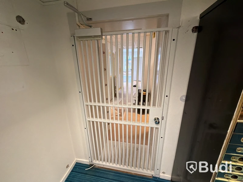 CHUBB säkerhetsdörr med nyckellås
