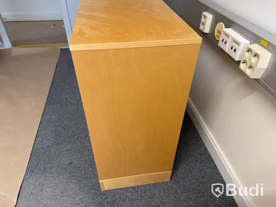 2 st. Kontorsskåp i trä, låsbar