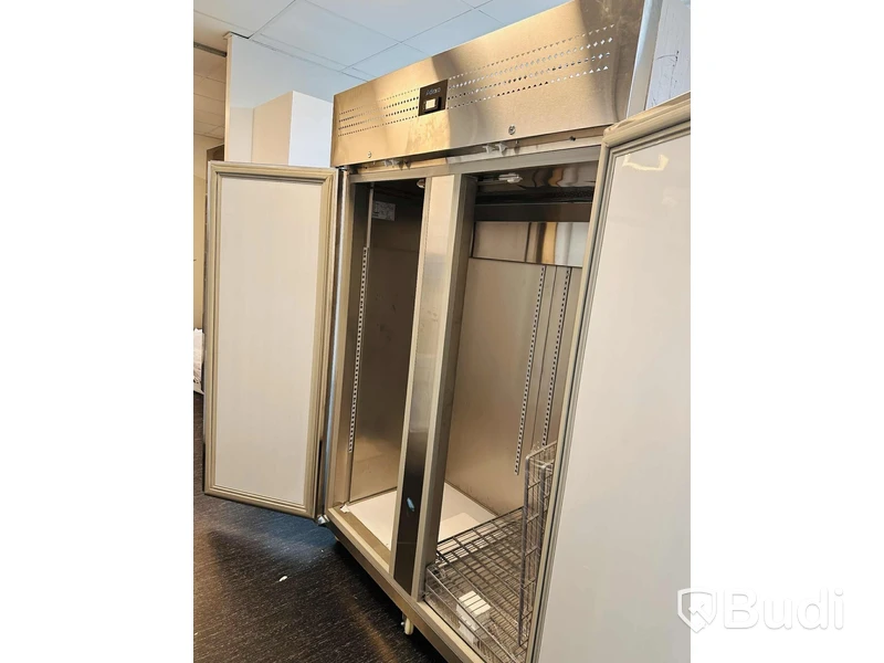 Adexa GN1400F Upright Frysskåp