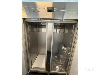 Adexa GN1400F Upright Frysskåp