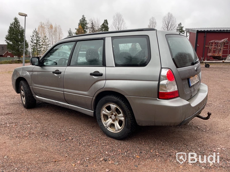 Subaru Forester -2007, bensin